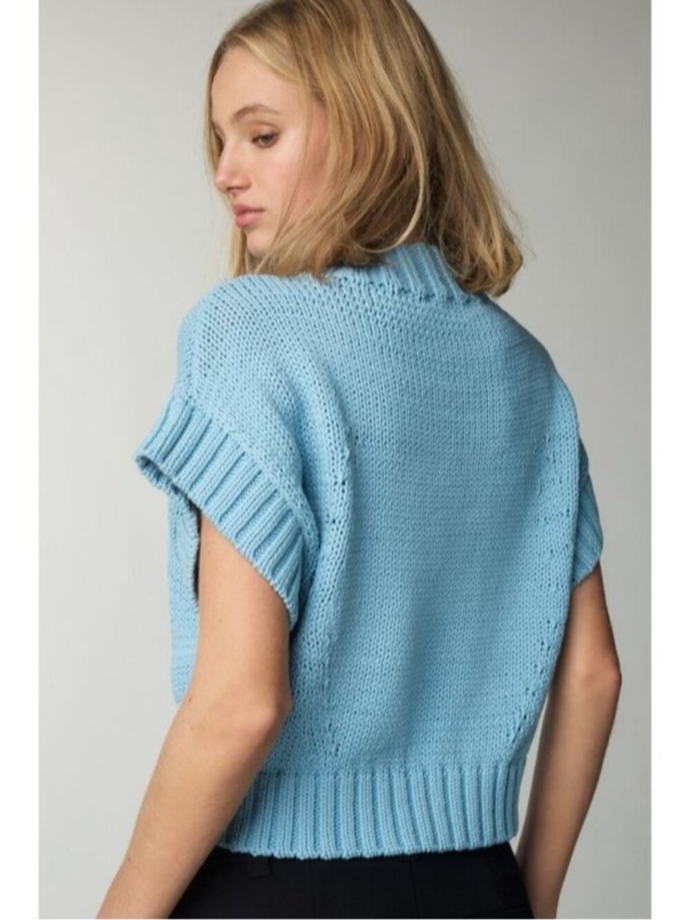 NWT Size XL -The Pippa Mock-Neck Sweater by Maeve Extended Shoulder Lips Print - Picture 3 of 7